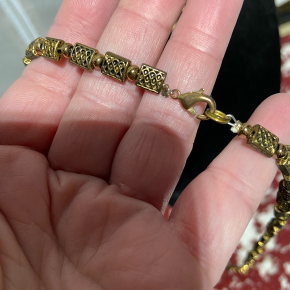 Antique Gold Tone Textured Beaded Necklace with Lobster Clasp. App. 26 inches - Picture 4 of 4